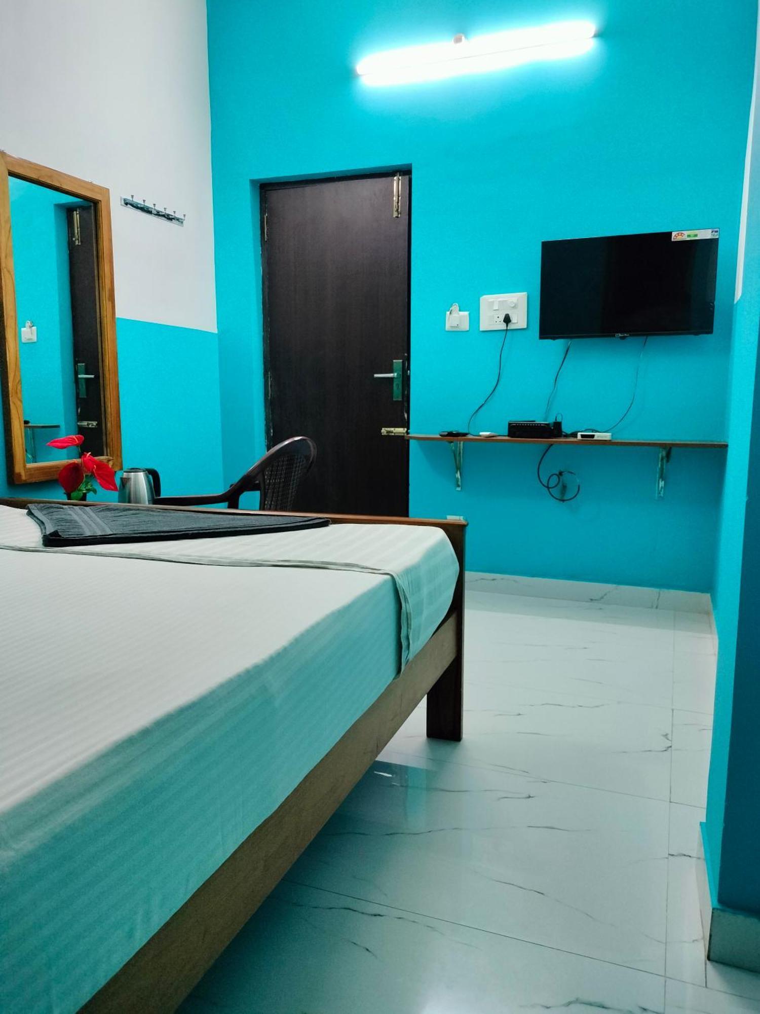 Teja Residency Alāndurai Exterior foto